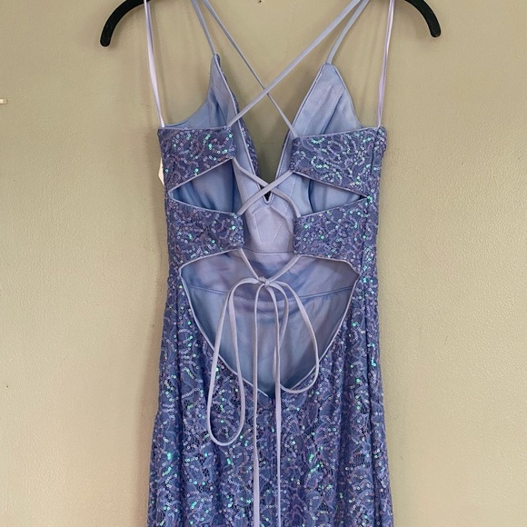 NWT La Femme Periwinkle 28640 Formal Dress Size 4 - Picture 5 of 8